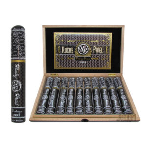 VINTAGE SERIES 10 YEARS DELUXE TORO