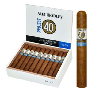 alec-bradley-project-40-06-52-toro-natural-box-of-24